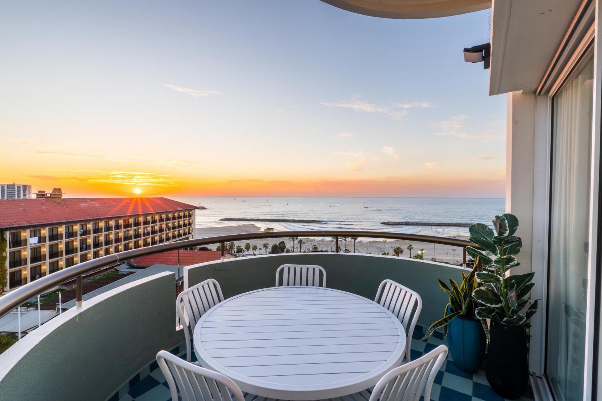 Sunsets Paradise 2Br With Parking By Beachfront Stay Herzelia Buitenkant foto